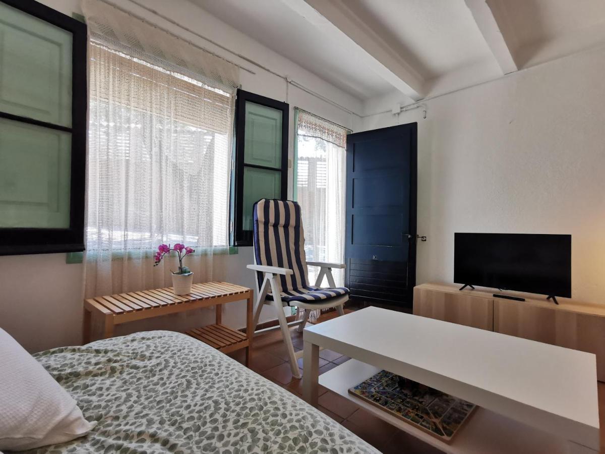Cozy Apartment 30 Steps From The Ocean Palafrugell Exterior foto